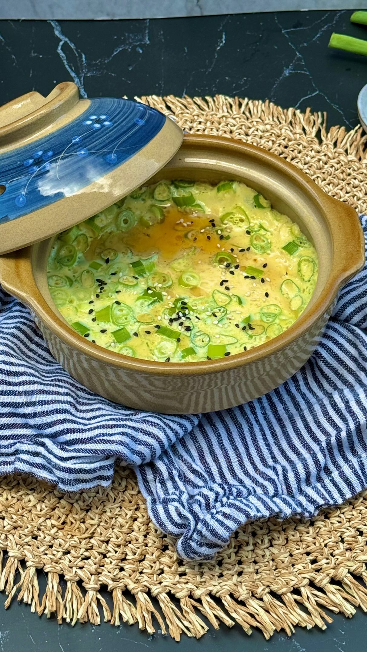 Ttukbaegi Gyeran-jjim 뚝배기 계란찜 🇰🇷🥚✨

Fluffy, steamy and straight-up Korean comfort food. Served sizzling hot in a traditional ttukbaegi — simple, cozy and SO good 🤍

#TtukbaegiGyeranJjim #GyeranJjim #KoreanSteamedEggs #KoreanFood #Korean